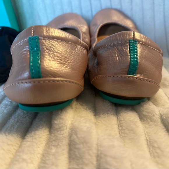 Rose size 7 Tieks - Picture 5 of 7